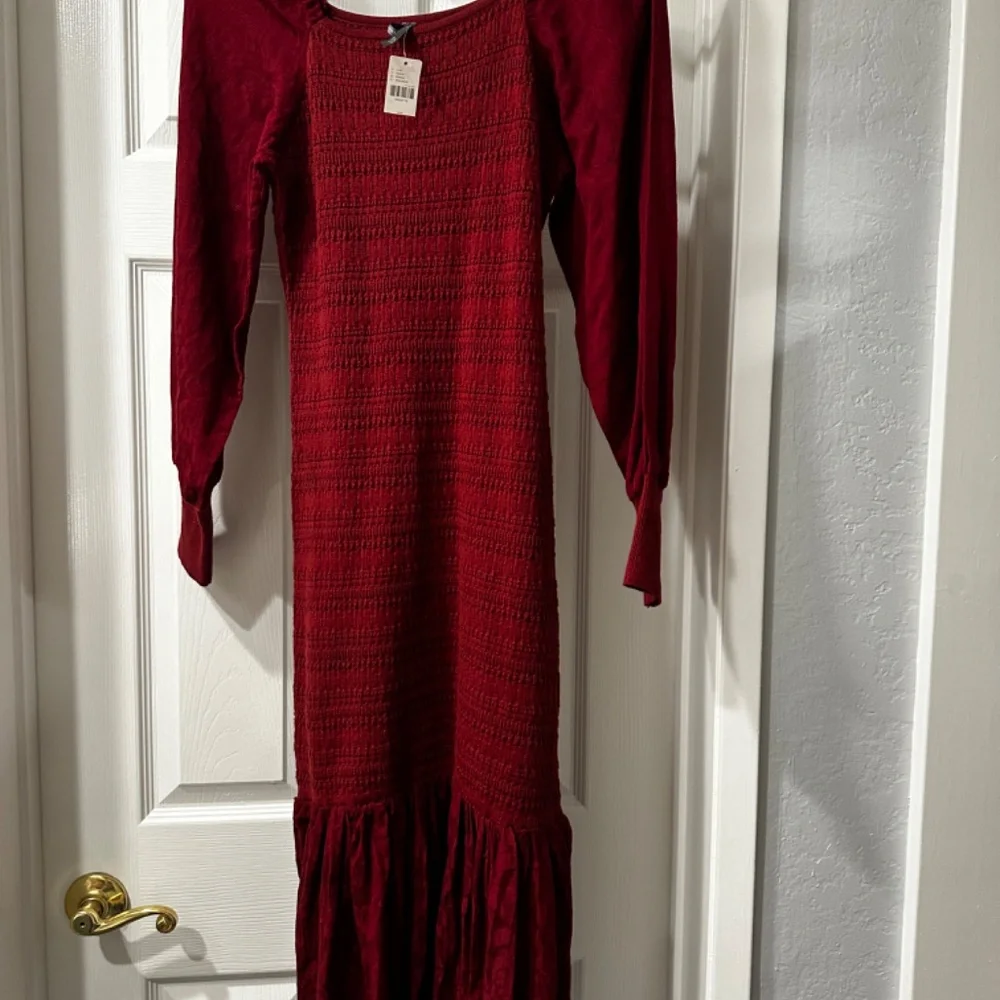NWOT Anthropologie Smocked Puff-Sleeved Midi Dress - Picture 6 of 8
